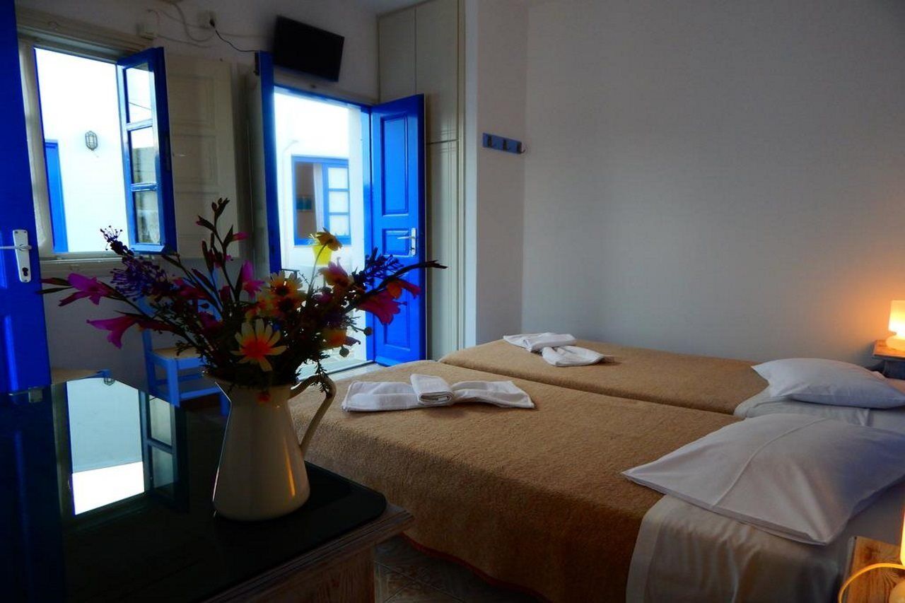 Evgenia Rooms And Apartments Folégandros Zewnętrze zdjęcie